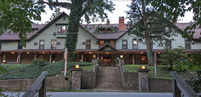 Lakeside Inn - Web Listing (newer photo)